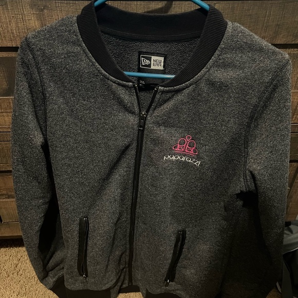 Lot of 11 paparazzi tshirts and jackets
Good used condition - Picture 1 of 13